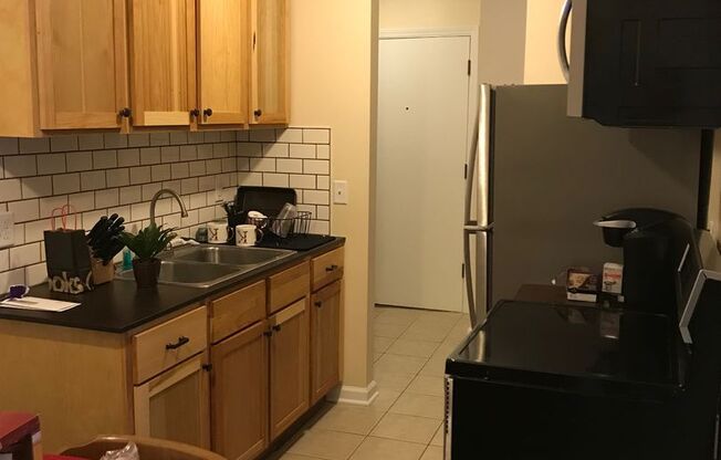 1 bed, 1 bath, 550 sqft, $1,195, Unit 411
