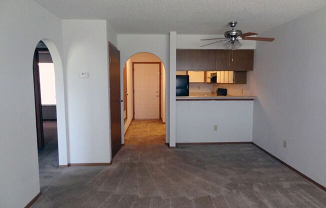 2 beds, 1 bath, 720 sqft, $1,095, Unit 78