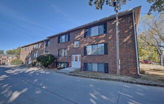 1215 OAKLAND RD NE