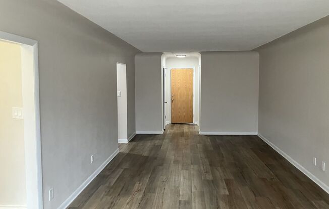 1 bed, 1 bath, 727 sqft, $1,375