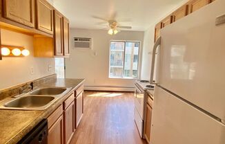 1 bed, 1 bath, 800 sqft, $1,145, Unit 36