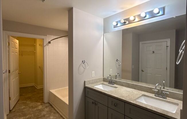 2 beds, 1 bath, $1,750, Unit # 409