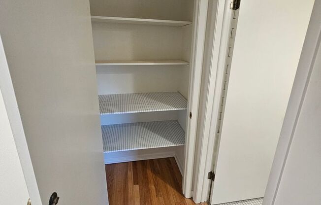 3 beds, 2 baths, 1,600 sqft, $3,195, Unit 402