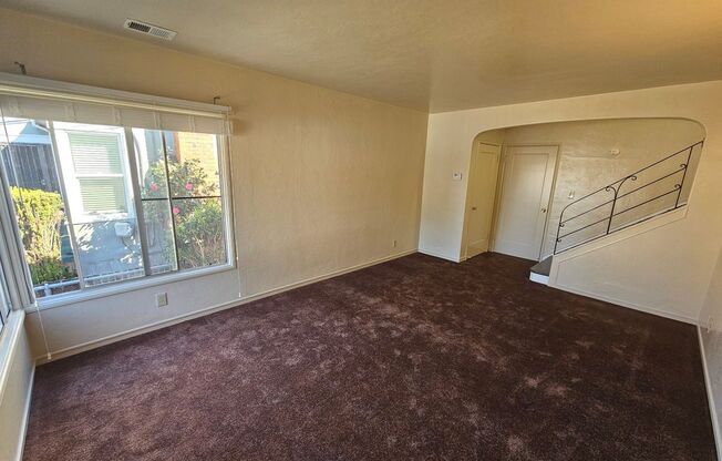 1 bed, 1 bath, 688 sqft, $1,950, Unit 27