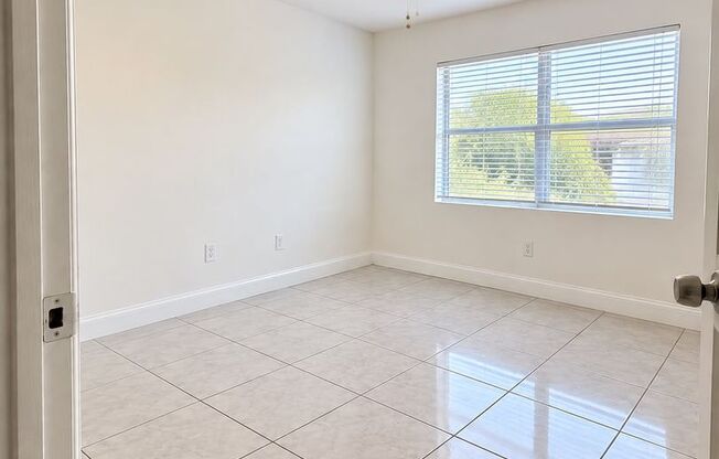 2 beds, 2 baths, 947 sqft, $2,000, Unit 615-104