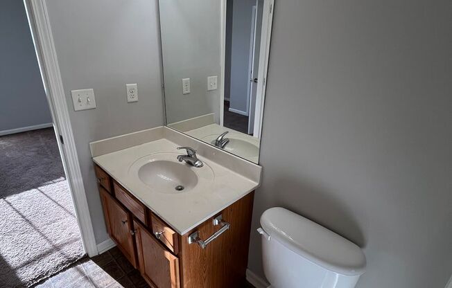 2 beds, 2 baths, $900, Unit 374E