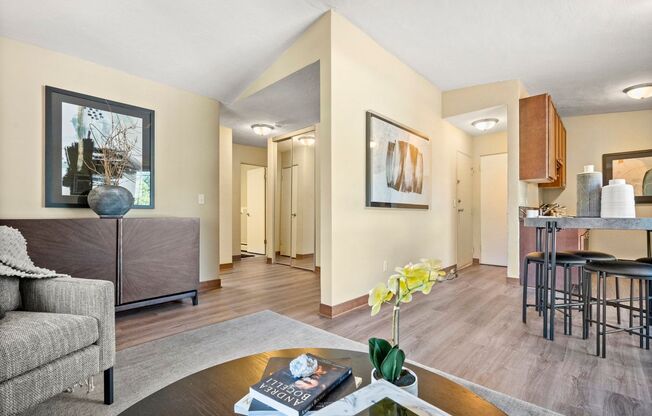 1 bed, 1 bath, 800 sqft, $1,249, Unit 05-308