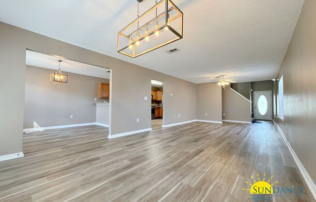 Charming 3-Bedroom Home in Central Destin – Prime Location!