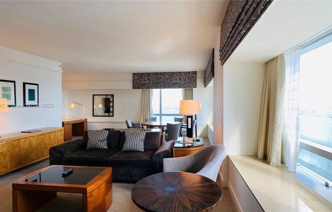 1435 Brickell Ave # 3506