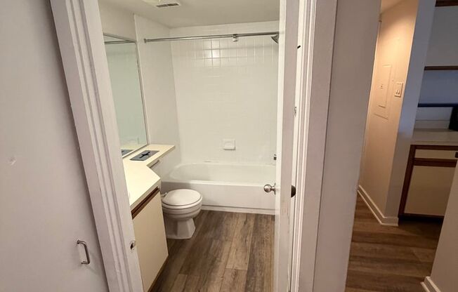 Studio, 1 bath, $1,450, Unit 403