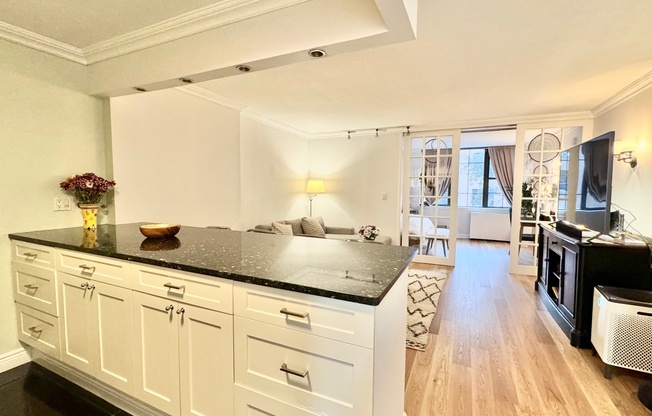 1 bed, 1 bath, 595 sqft, $6,500, Unit 2H