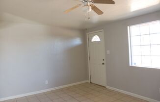 2 beds, 1 bath, 910 sqft, $1,050, Unit Unit 7