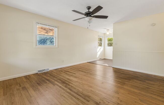 Bright 3-Bedroom in West Asheville with Fenced Yard & Workshop Potential. 6-Month or 12-Month Leases Considered.