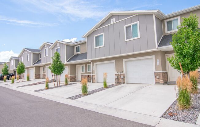 Stylish, 2-Story Upgraded Townhomes in Dublin Farms in Eagle Mountain. Great Location!