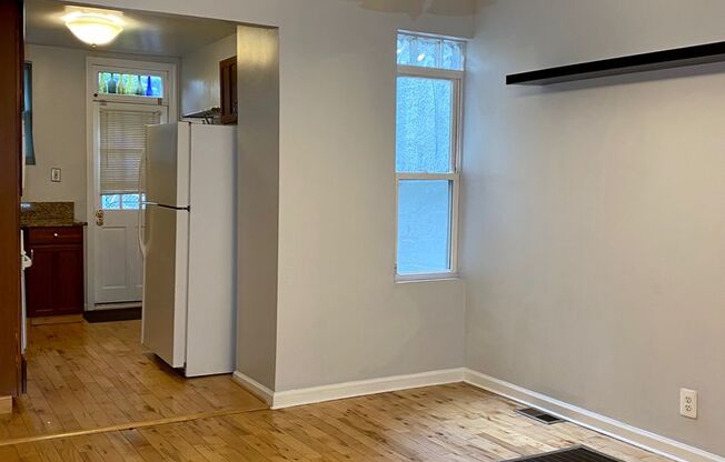 Gorgeous 2 Bedroom Townhome ~ Locust Point