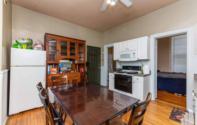 1101 N Marshfield Ave 1R