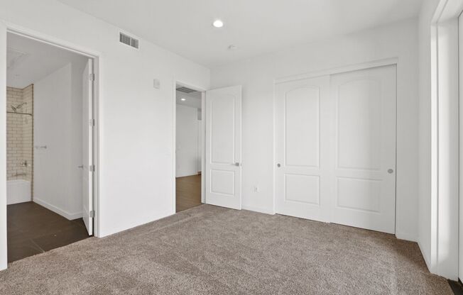 1 bed, 2 baths, 748 sqft, $4,500, Unit #102