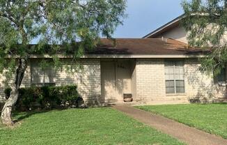 5061 MEANDERING LN
