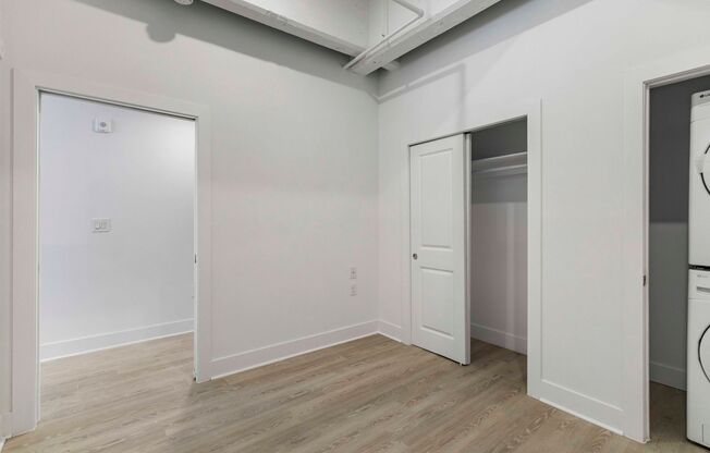 1 bed, 1 bath, 618 sqft, $1,095, Unit G112