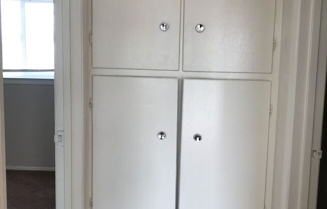 1 bed, 1 bath, $1,700, Unit T45