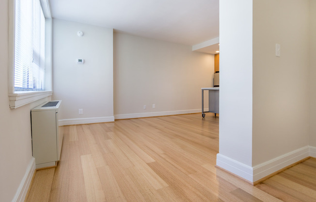 Studio, 1 bath, 469 sqft, $1,950, Unit 0104