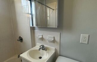 1 bed, 1 bath, $1,750, Unit 3B