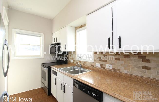 735 Hull Ave
