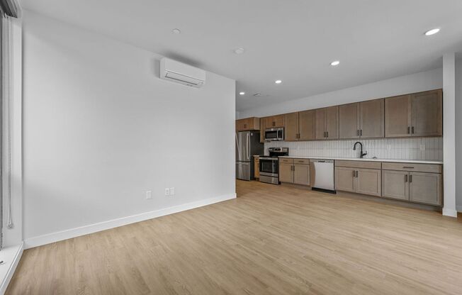 1 bed, 1 bath, 651 sqft, $1,450, Unit 201