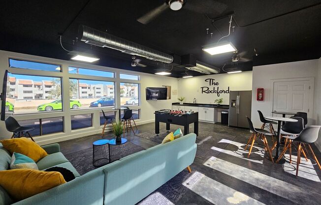 2 beds, 2 baths, 850 sqft, $1,425, Unit 312