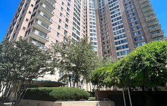 851 GLEBE ROAD, N. #405
