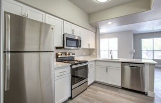 Spacious Kitchen at The Retreat Apartments in Phoenix, Arizona