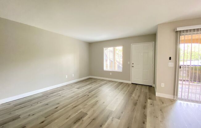 2 beds, 2 baths, 800 sqft, $2,677, Unit 20-102