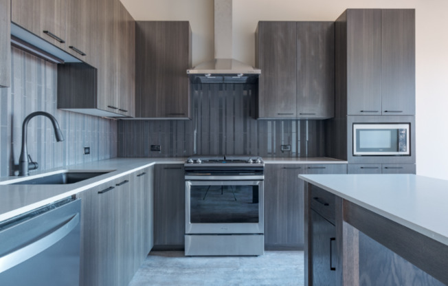 969 W WASHINGTON