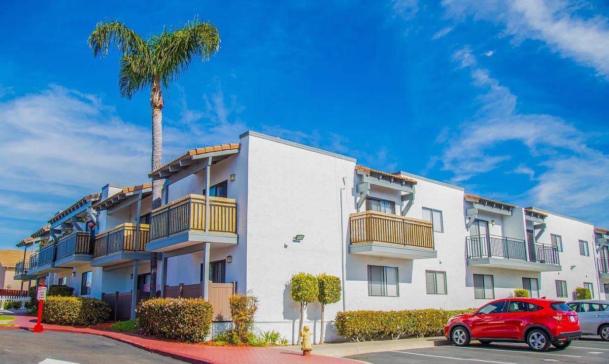 Vista Pacific Apartments