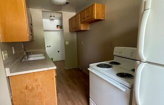 2 beds, 1 bath, $1,100, Unit 1228