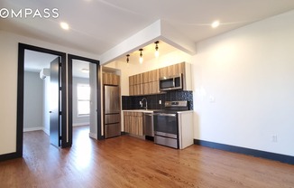 534 JACKSON AVE