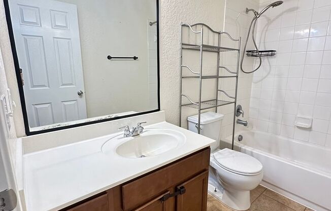 3 beds, 2 baths, $1,545