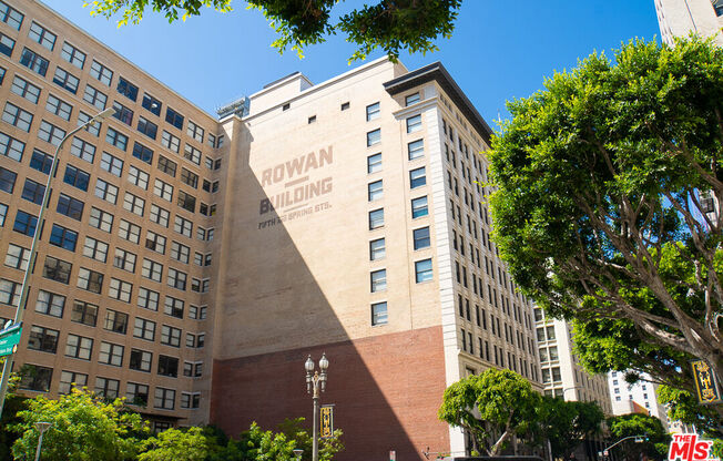 1 bed, 1 bath, 810 sqft, $2,500, Unit 301