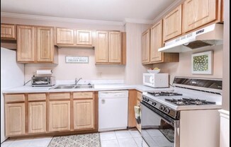 432 Collier Rd. NW