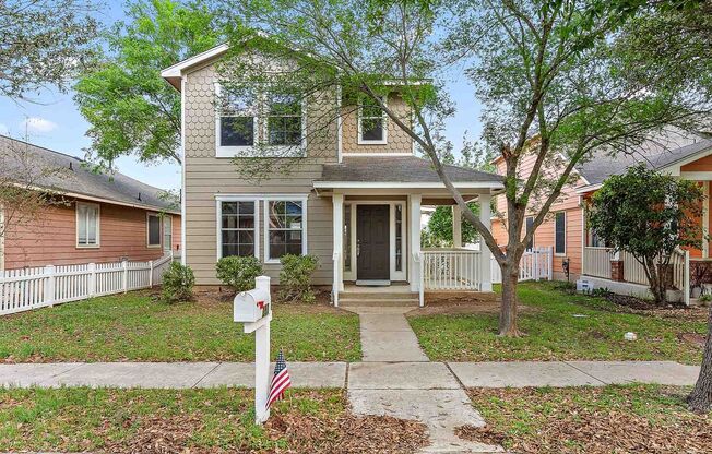 Plum Creek - 3 Bedroom / 2.5 Bathroom Home - 2 Car Garage - Fenced Backyard