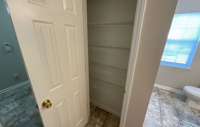 1 bed, 1 bath, 871 sqft, $1,225, Unit 2758-5