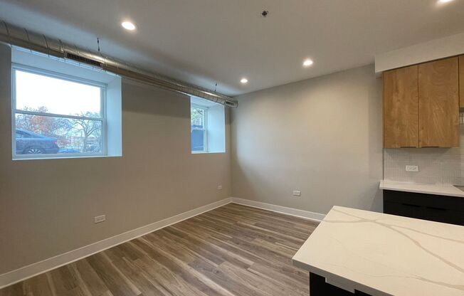 1 bed, 1 bath, 693 sqft, $1,999, Unit 102