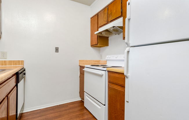 1 bed, 1 bath, 750 sqft, $595, Unit 612