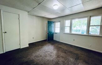 2 beds, 1 bath, $1,250