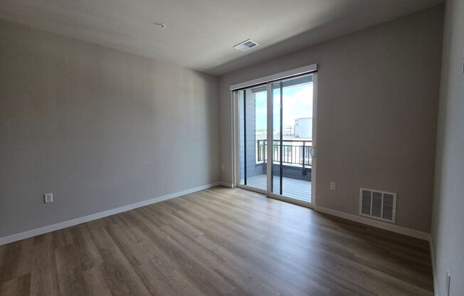 2 beds, 2 baths, 1,140 sqft, $2,110, Unit 8421-238