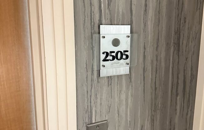 1 bed, 1.5 baths, $2,350, Unit #2505