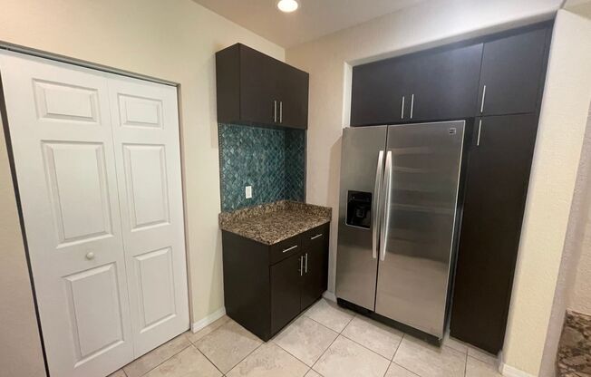 3 beds, 2 baths, $1,775, Unit # 2110