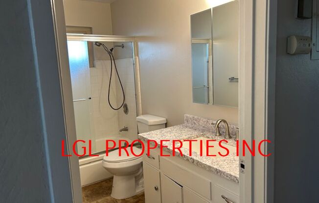 1 bed, 1 bath, 800 sqft, $1,250, Unit D