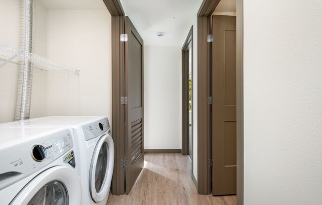 2 beds, 2 baths, $2,500, Unit Unit B414