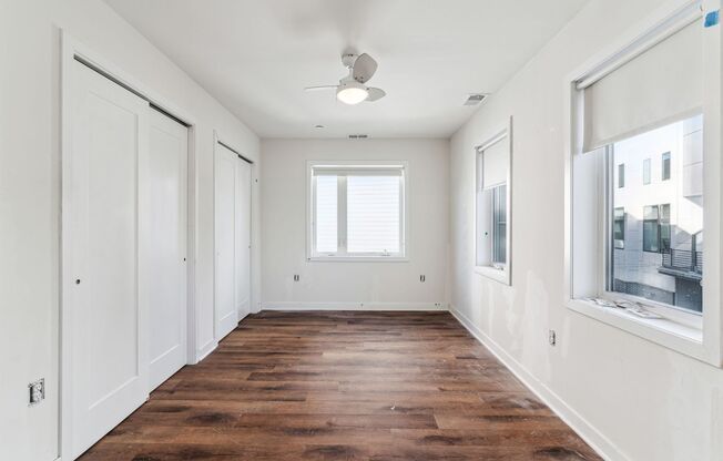 2 beds, 2 baths, 915 sqft, $2,300, Unit 416